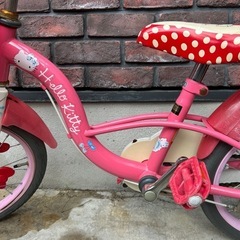 キティちゃん　自転車の画像
