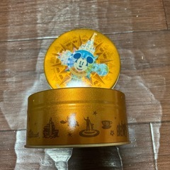 東京ディズニーリゾート　お菓子の空き缶の画像