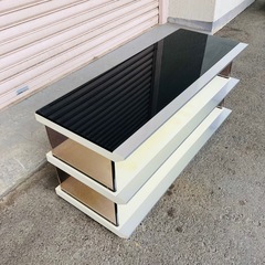 テレビ台　上面強化ガラス　ローボード　キャスター付　105×41×47cmの画像