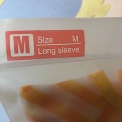 ベビーエプロン ポケット・ 袖付き 1～3歳の画像