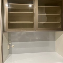 食器棚、カップボードの画像