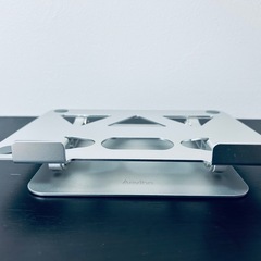 ノートパソコンスタンド- ホルダー PC 折りたたみ式 の画像