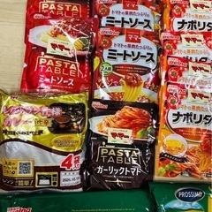 スパゲッティ、パスタソース、スープ、カレー　セットの画像