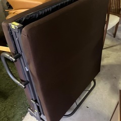 美品　シングル　折りたたみベッドの画像