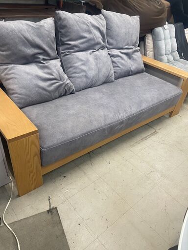 リサイクルショップどりーむ荒田店　No4353 ナガノインテリア　三人掛けソファ　ウッドフレーム　定価約２０万超え　お買い得品♪　専用ソファカバーもセット♪