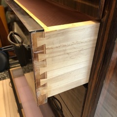 昭和レトロ 桐工芸 漆塗り高級タンスの画像