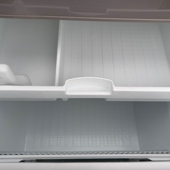 東芝 360L 3ドア 冷蔵庫 野菜が真ん中 GR-H38Sの画像