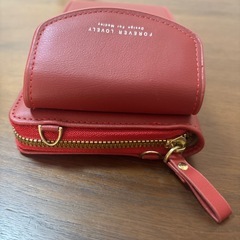 スマホショルダー 赤　ポーチ 財布ショルダー FOREVER LOVELYの画像