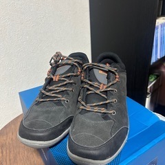 登山靴　トラッキングシューズ　メンズ　サイズUS9(26-27cm程度)の画像