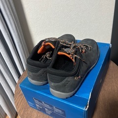登山靴　トラッキングシューズ　メンズ　サイズUS9(26-27cm程度)の画像