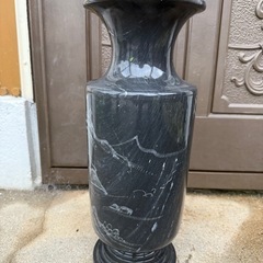 大理石花瓶の画像