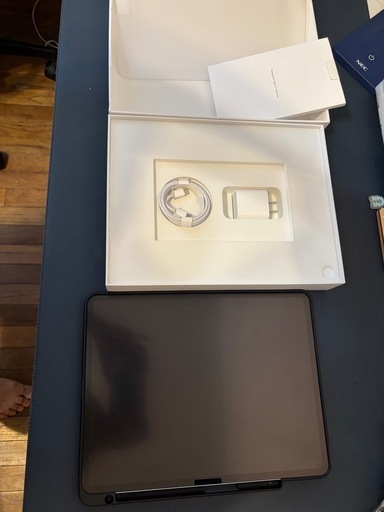 最終値下げ！！iPad Air13インチ　3ヶ月使用の極美品　付属品多数のお買い得品です！