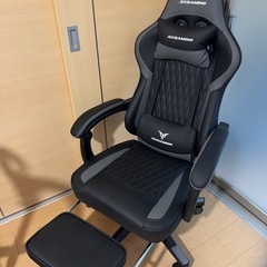 ゲーミングチェアの画像