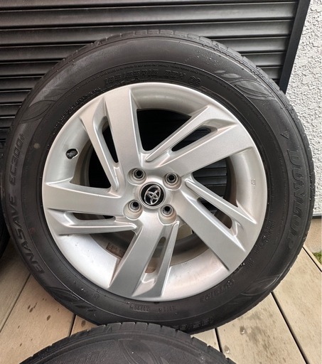 トヨタライズ　純正タイヤホイール　セット195/65r16