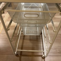 【中古】IKEA ALGOT 移動棚 の画像