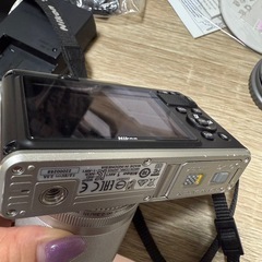 Nikon AW1 水中撮影 完全防水 ミラーレス一眼レフの画像