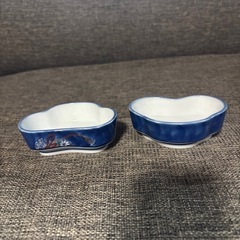 松の形のお醤油さしの画像