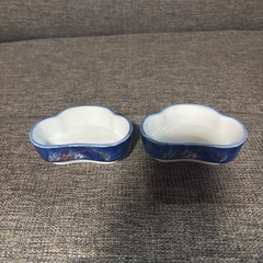 松の形のお醤油さしの画像