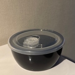 韓国シルバーティッシュケース➕保存容器３つ➕スツールの画像