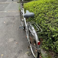 自転車　No.378　シルバー　6段切替　LEDオートライト　【リサイクルショップどりーむ天保山】の画像