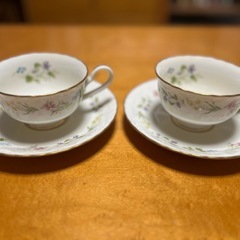 ティーカップ他食器の画像