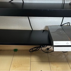 IKEAテーブル、テレビ台の画像