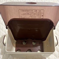 Combi 哺乳瓶用消毒ケースの画像
