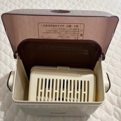 Combi 哺乳瓶用消毒ケースの画像