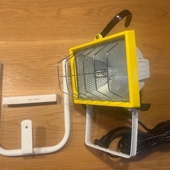 作業用ハロゲン投光器　HFL-500　防雨タイプ（室内・屋外兼用）ランプが2本付き　ハロゲンランプ500Wの画像