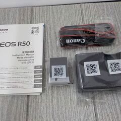 展示品 開封品 CANON デジタル一眼カメラ EOS R50 ダブルズームキット ブラック RF-S18-45㎜ RF-S55-210㎜ 西岡店の画像