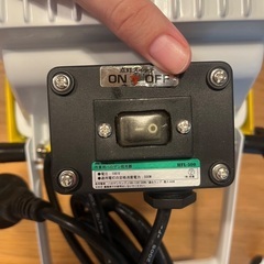 作業用ハロゲン投光器　HFL-500　防雨タイプ（室内・屋外兼用）ランプが2本付き　ハロゲンランプ500Wの画像