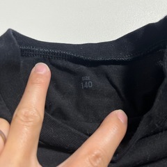 GU トップス　140センチ　女の子　カットソー　上　服　ファッションの画像