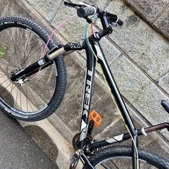 中古TREK 自転車の画像