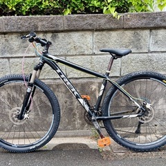 中古TREK 自転車の画像