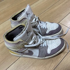 NIKEのスニーカー　AIR JORDAN 1 MID SE CRAFT/28cm/クリームの画像