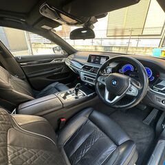 H29年式 740i Mスポーツ 修復歴無し 機関良好 装備多数 人気のブラックサファイアにブラックレザーシート 20インチアルミの画像