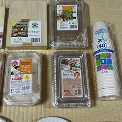 【新品】お弁当グッズまとめ売り｜ランチパック・お弁当箱・紙皿・紙コップ・割り箸の画像