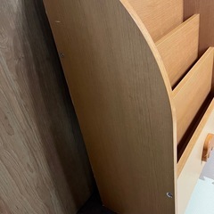 絵本棚の画像