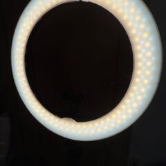 撮影スタジオで使用　NEEWER  RL-18 18インチ LEDリングライトの画像