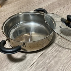 大きめブランド鍋の画像