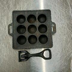 0811-175 たこ焼き器　鉄器　取っ手付きの画像