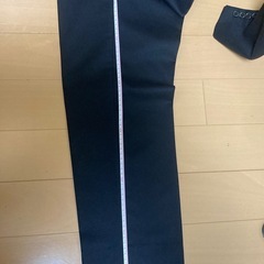 黒スーツ　礼服　リクルートスーツの画像