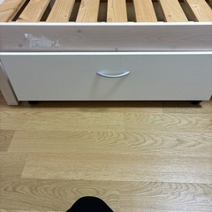 ベッド下収納の画像