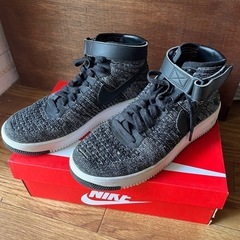 AIR FORCE 1 ULTRA FLYKNIT MID　27.5cmの画像