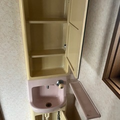 取り外し可能な方限定トイレ洗面台付きの画像