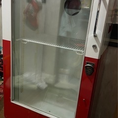 コカコーラ冷蔵庫の画像
