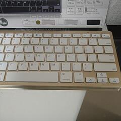 ワイヤレスキーボードの画像