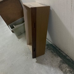 収納タンス　底サイド剥がれあり。の画像