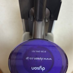 大人気　ダイソンV8 slim fluffy  Dyson　の画像