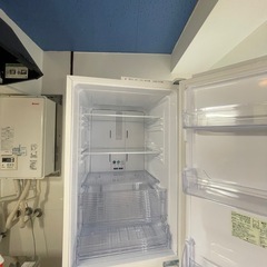 美品！シャープ SHARP 310L冷蔵庫　SJ-AK31F-Wの画像